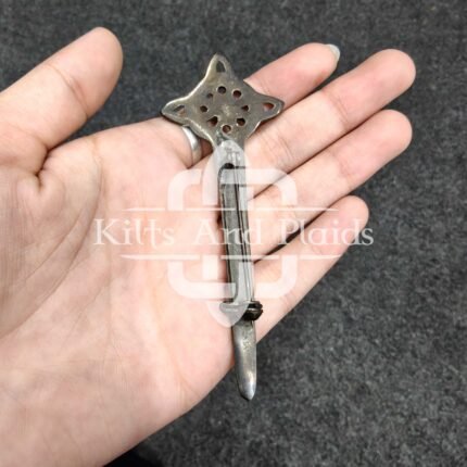 Celtic knots Scottish kilt pin