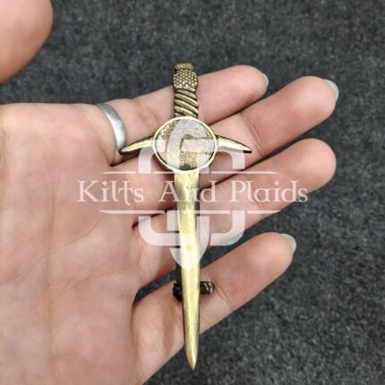 Claymore Scottish kilt pin